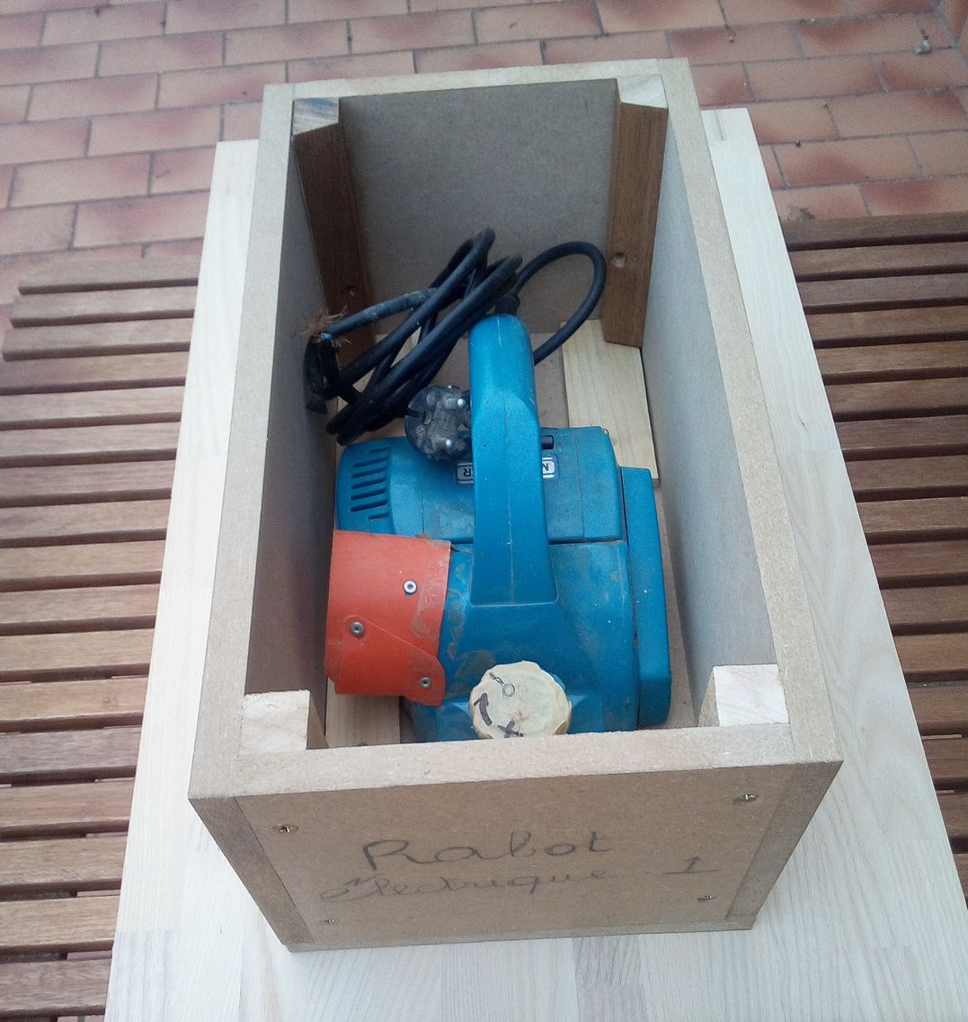 Boite rabot électrique